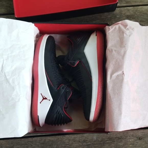 ⬇️Air Jordan XXX|| Low  Basketball Shoes size 9.5 - Picture 6 of 8